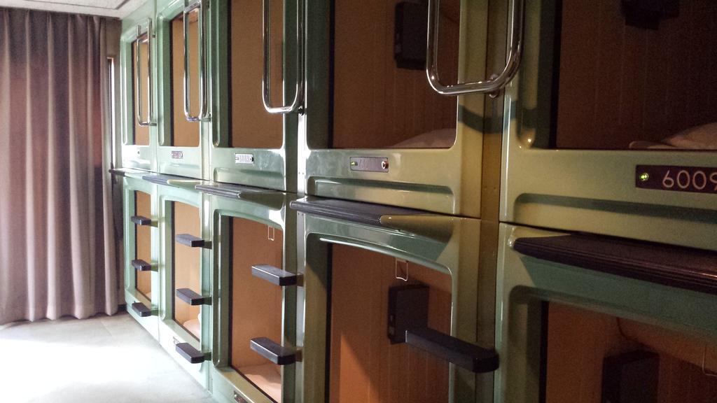 Capsule Hotel Asakusa Riverside - Tokyo — Photos 3